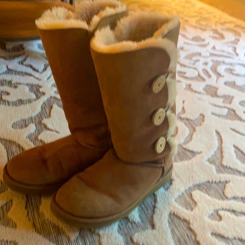 UGG Bailey boot in great condition.